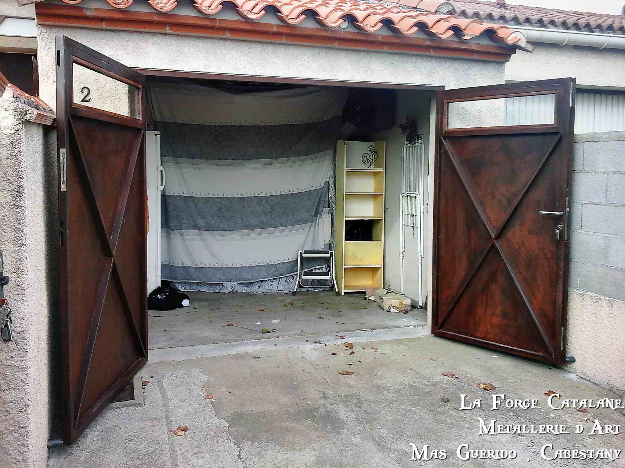 porte de garage tolee double vantaux finition rouillee forge catalane 2.jpg